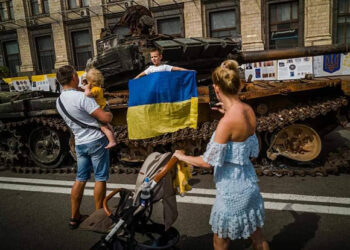 ئۆکراینایەکی سەربەخۆ، بە دەستکەوت وکەموکوڕییەکانییەوە، شایەنی شەڕ کردنە لە پێناویدا