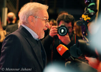 وێنەکانی “مەنسوور جیهانی” له “ستیڤن سپیلبێرگ” له‌ فێستیڤاڵی فیلمی “بەرلین”