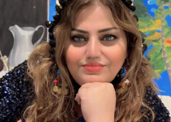 رێزان محەمەد: زیاتر لە بەیانیان زوودا شیعرەکانم