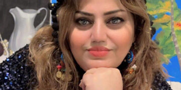 رێزان محەمەد: زیاتر لە بەیانیان زوودا شیعرەکانم