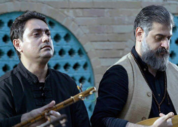 کلیپی “بی‌گاە” بە ئاوازدانان و ژه‌نیاریی فه‌رنوود ئیلهامی و به‌ دەنگی ئەبولفەزل دێهقان بڵاوکرایەوە