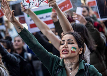 ئێران.. دەسەڵاتێکی ناشەرعی و خەڵکێکی تووڕە!