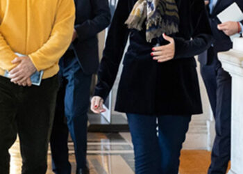 “به‌همه‌ن قوبادی” له‌گه‌ڵ خاتوو “ئانێ هیدالگۆ” سه‌رۆکی شاره‌وانی پاریس دیداریی کرد