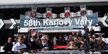 چاوخشاندنێک به فێستیڤاڵی نێوده‌وڵه‌تی فیلمی “کاڕلۆڤی ڤاری” له وڵاتی چیک