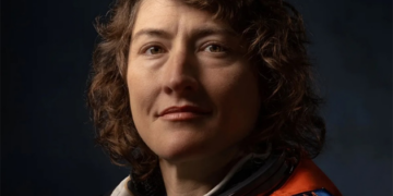 كریستینا دەبێتە یەکەم کەشتیوانی ژن بۆ سەر مانگ..