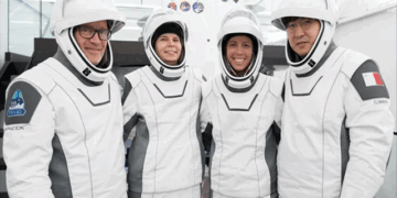 رابیـا رۆگـێ یەکەم ژنە ئەڵـمانی کەشتیوانی ئاسمانییە..