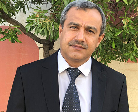 دیکارت ڕووبه‌ڕووی تاریکی و تاریکیخوازەکان دەبێته‌وه‌