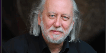 نۆبڵی ئادابی ئه‌م ساڵ به‌ كراسناهۆركای به‌خشرا