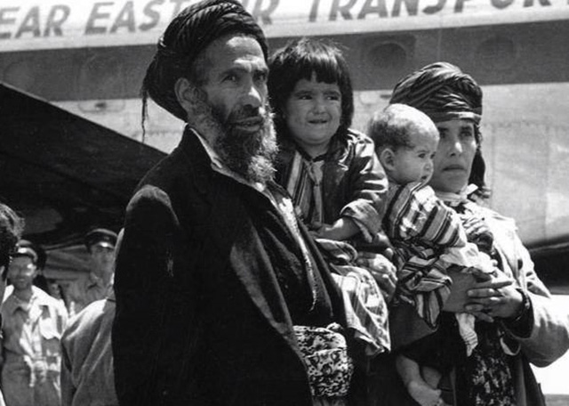 ئایا ئێمە چاوەڕێی جووەکان بکەین یان وەکو ئەوان بکەین؟