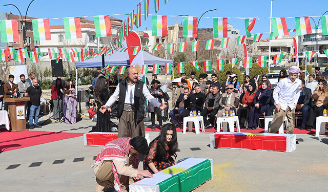 لەپیرمام.. یەکەمین فیستیڤاڵی شانۆی سەرشەقام بەرێوە چوو