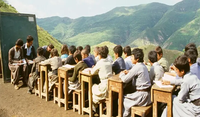 مامۆسـتایان دینەمـۆی پەروەردە و فـێرکـردنن..